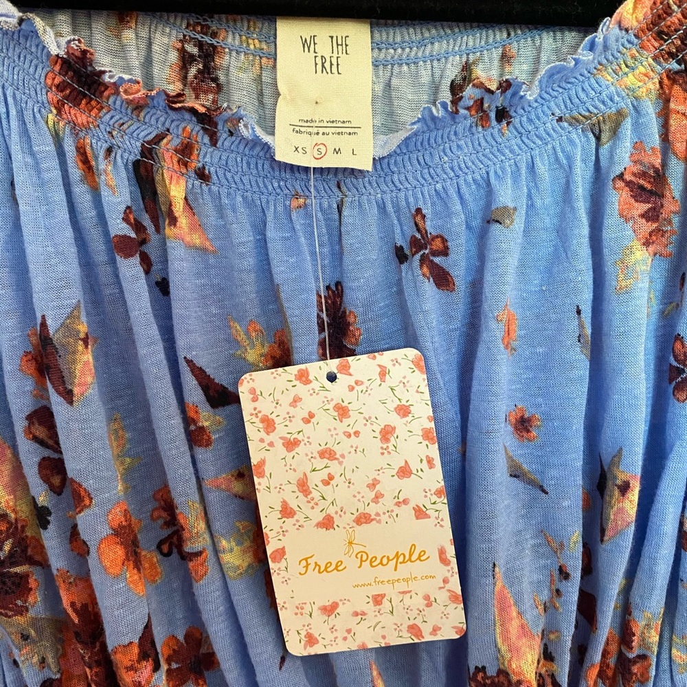 We the Free sam blue floral top